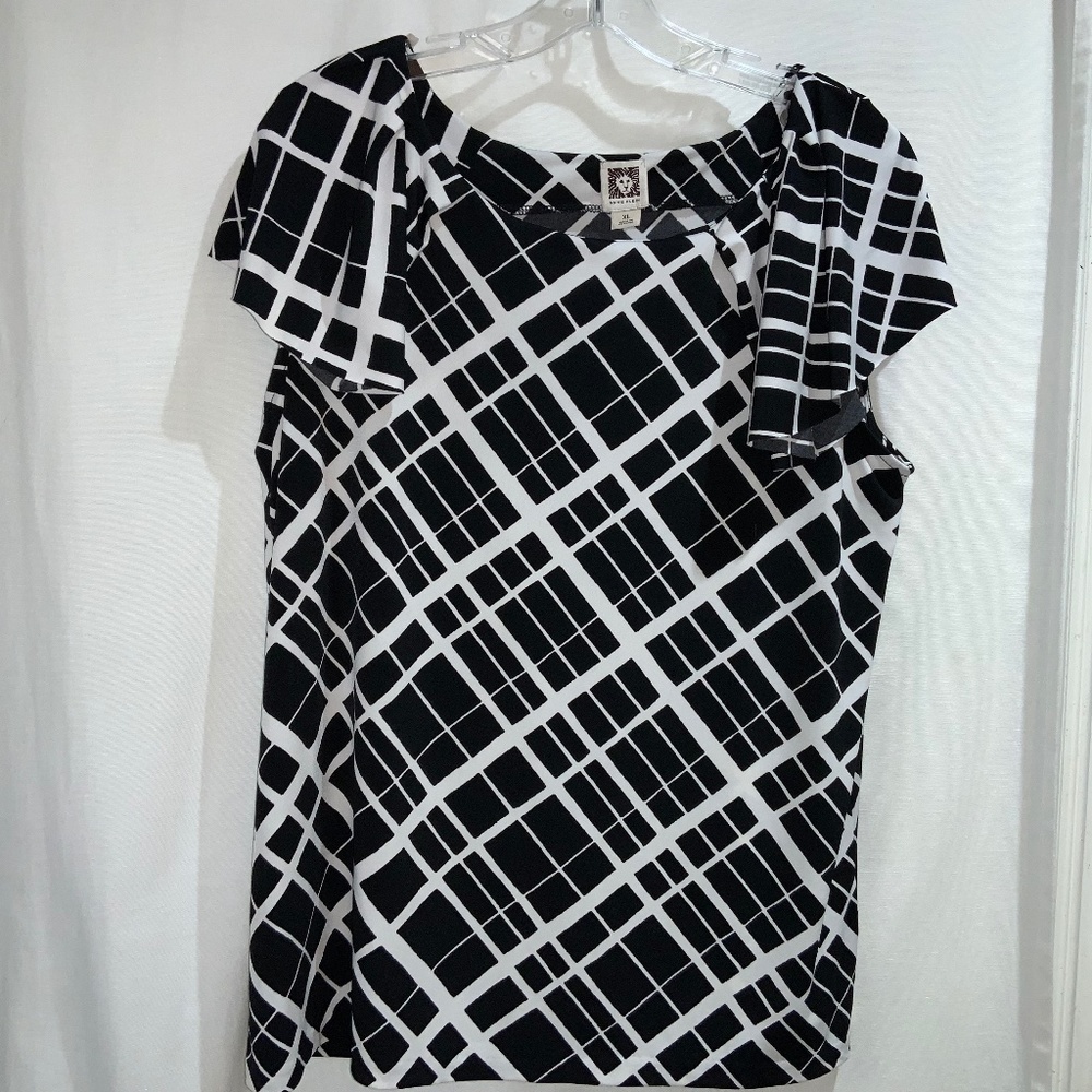 Ann Klein top Sz XL pleated flutter sleeve plaid